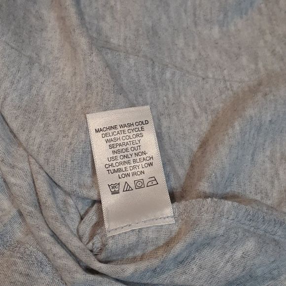 Roaman's Heather Gray "But first, lipstick!" Metallic Slogan T-shirt 14/16 NWOT - Picture 4 of 6